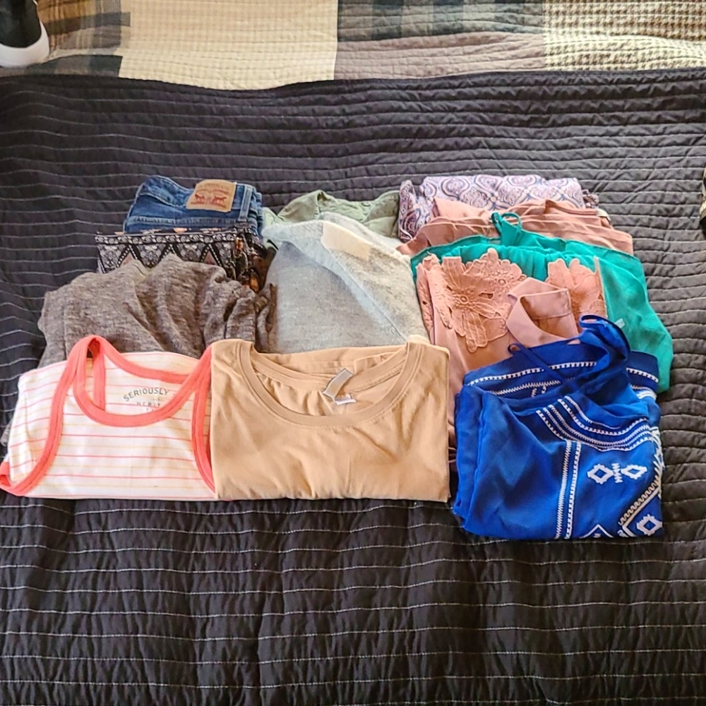(7) LOT Shirts and Dresses